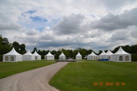 Ausstellungszelte am Schwetzinger Schloss