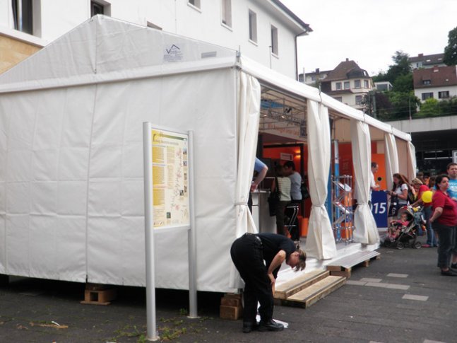 Promotionzelte mit Systemfußboden in Neustadt an d. Weinstraße