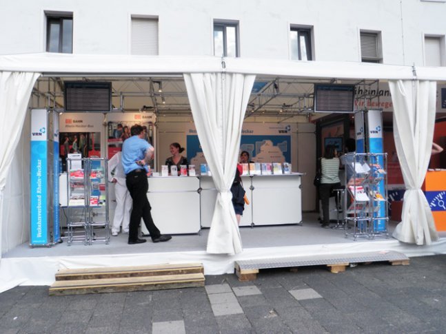 Promotionzelte mit Systemfußboden in Neustadt an d. Weinstraße